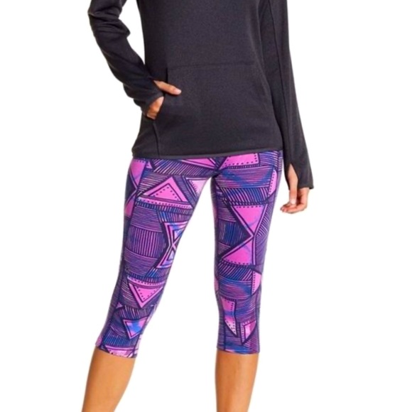 The North Face Pants - THE North Face MOTUS CAPRI III Legging purple flash dry SZ Small - EUC